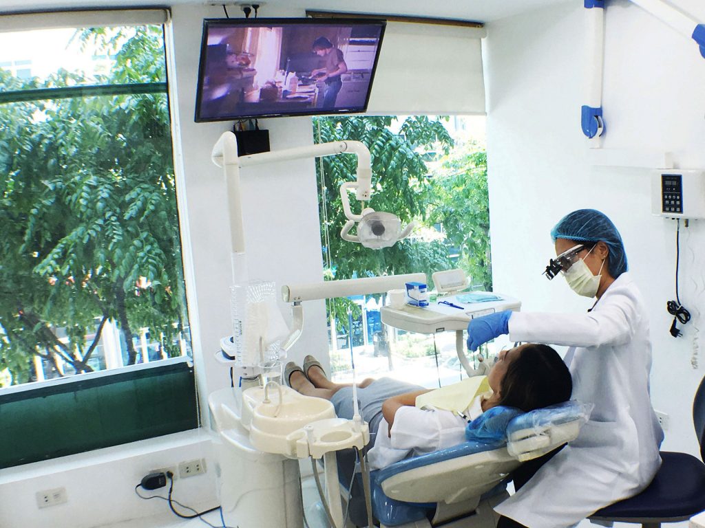 choosing dental clinic
