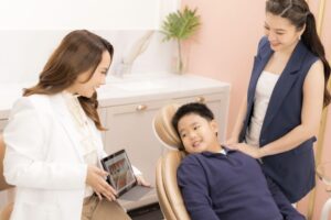 Pediatric Dentistry: 3 Key Ages for Your Child’s Dentist Visits